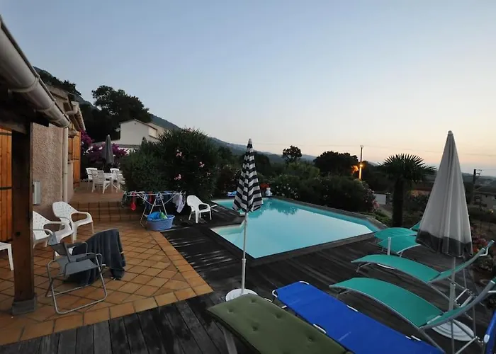 Corse Carpe Diem Vue 6 Pers Piscine Santa-Maria-Poggio (Corsica)